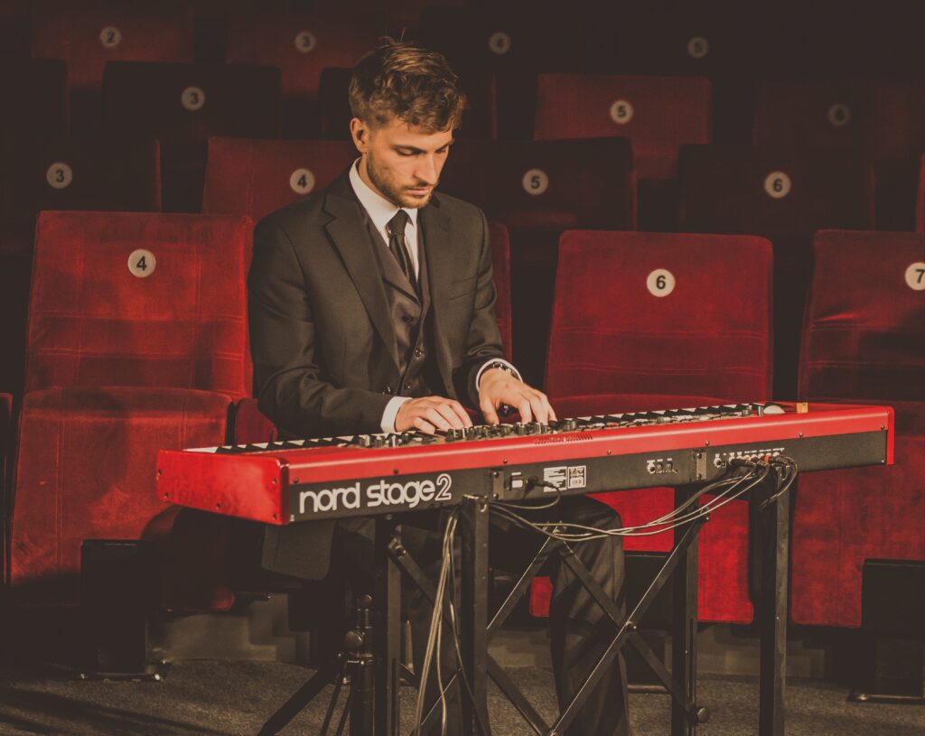 Markus Kölbl am Klavier Piano Nord Stage